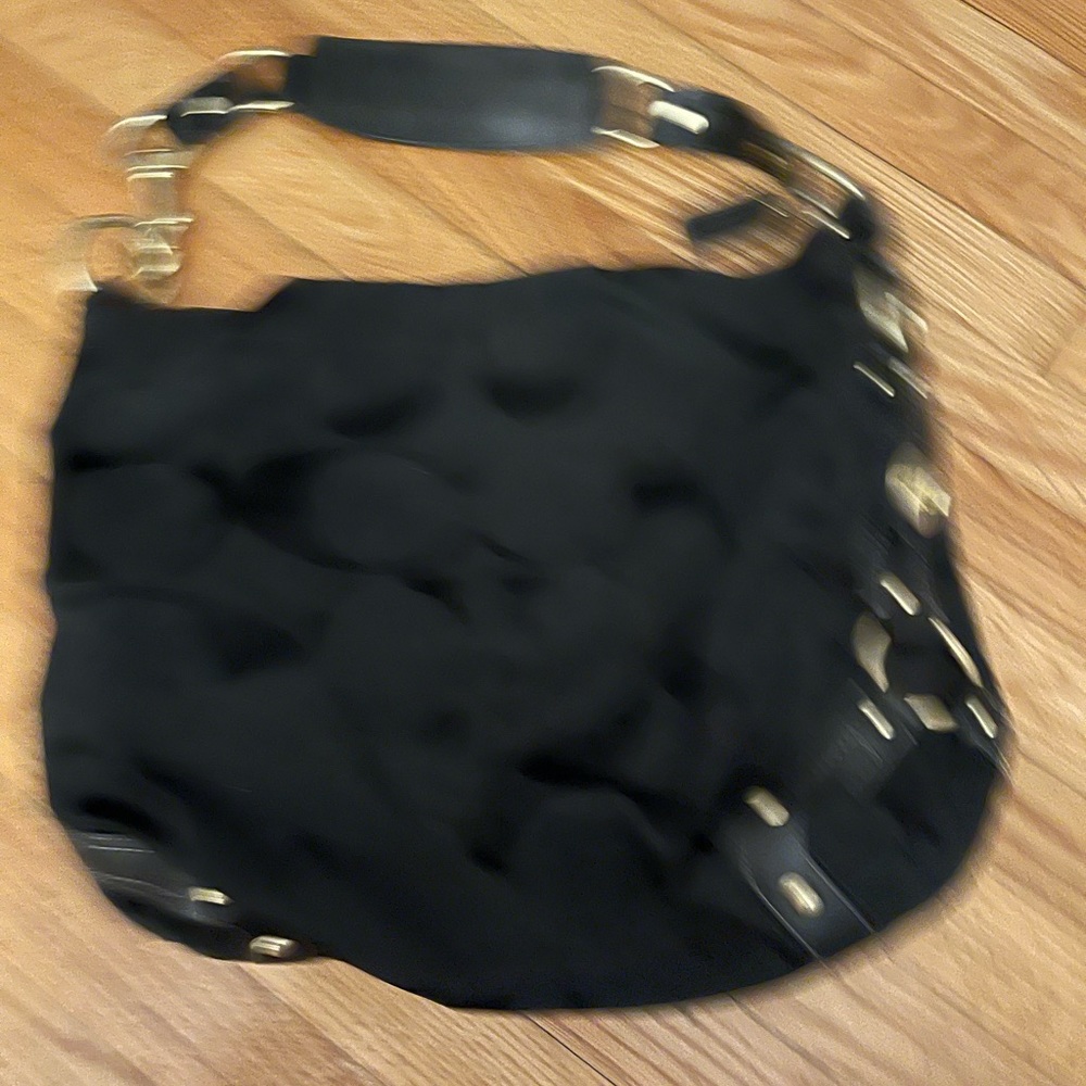 Authentic Coach Carly Shoulder bag. Never used.